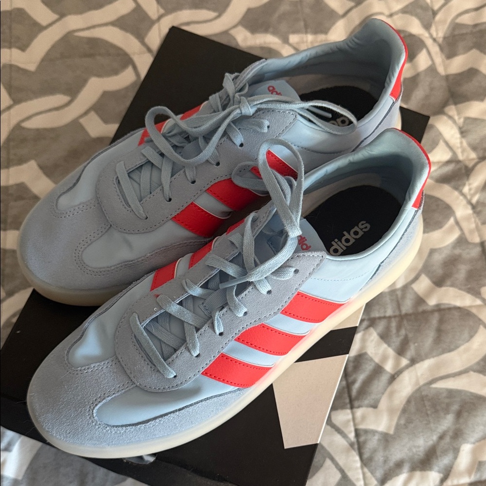 Women’s Adidas Barreda Decode, size 11